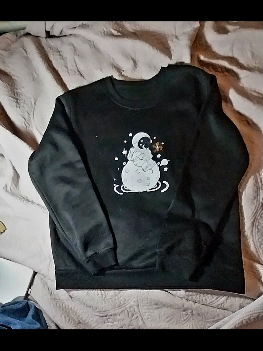 SHEIN (EZwear) Black Thermal Pullover Sweatshirt W/ White Astronaut Graphic